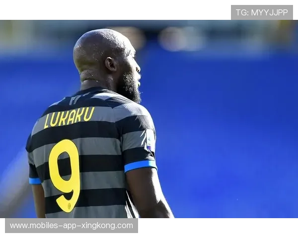 卢卡库远射打穿防守，强力一击改写局势