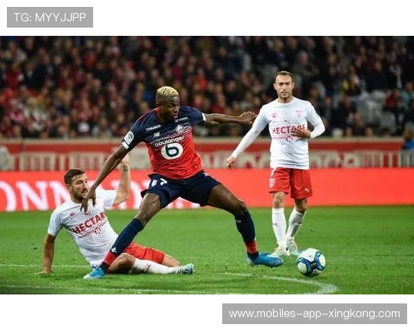 那不勒斯在中路推进展现实力